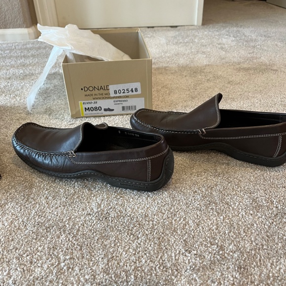 Men's Donald J Pliner shoes, made in Italy, Size 8, gently used in original box - Picture 4 of 5